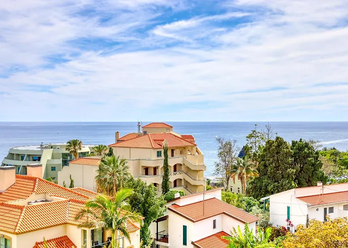 Baia Cliff View, A In Madeira *