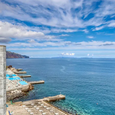 Baia Cliff View, A In Madeira *
