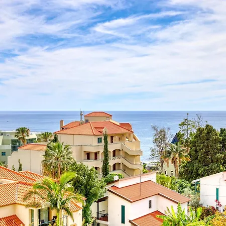 Baia Cliff View, A In Madeira *