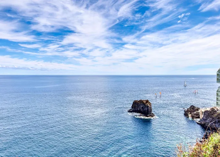 Baia Cliff View, A In Madeira アパート