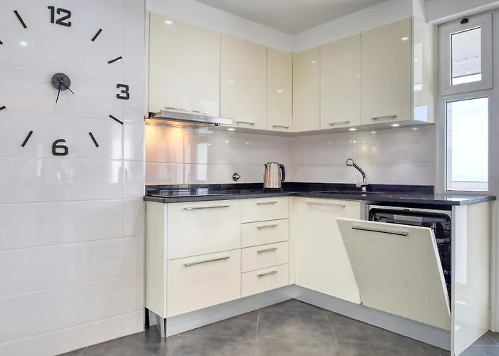 Baia Cliff View, A In Madeira *