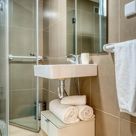 Baia Cliff View, A In Madeira *