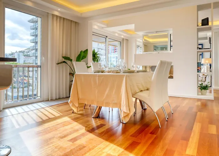 Baia Cliff View, A In Madeira * 丰沙尔