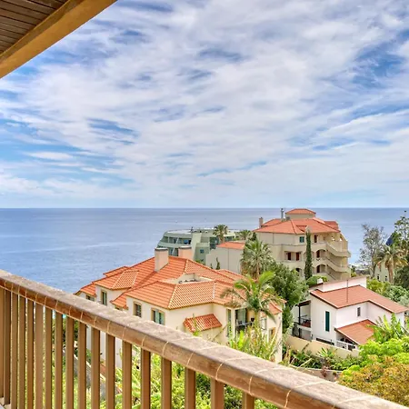 Апартаменты Baia Cliff View, A In Madeira *