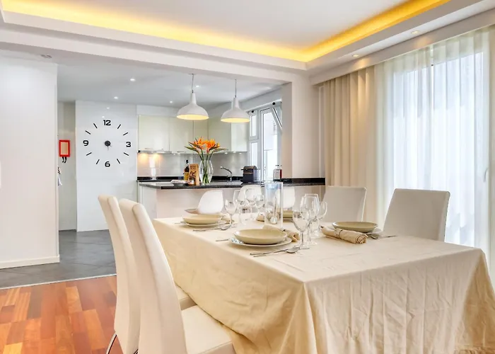 Baia Cliff View, A In Madeira * Funchal (Madeira)